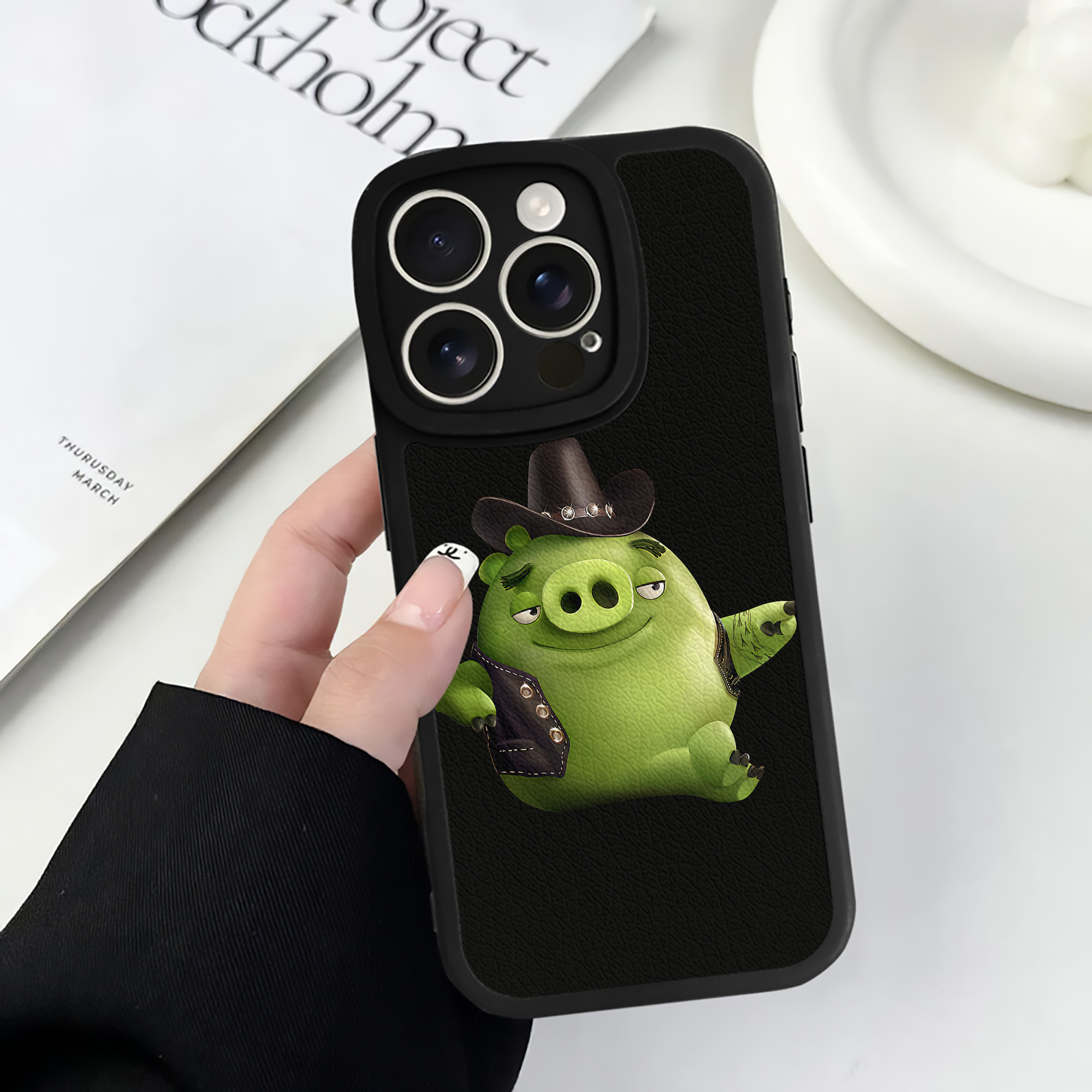 （画像用） Angry Birds アングリーバード 【iPhone 16シリーズ対応】シリコンスマホケース（レザー調） 材質：シリコン